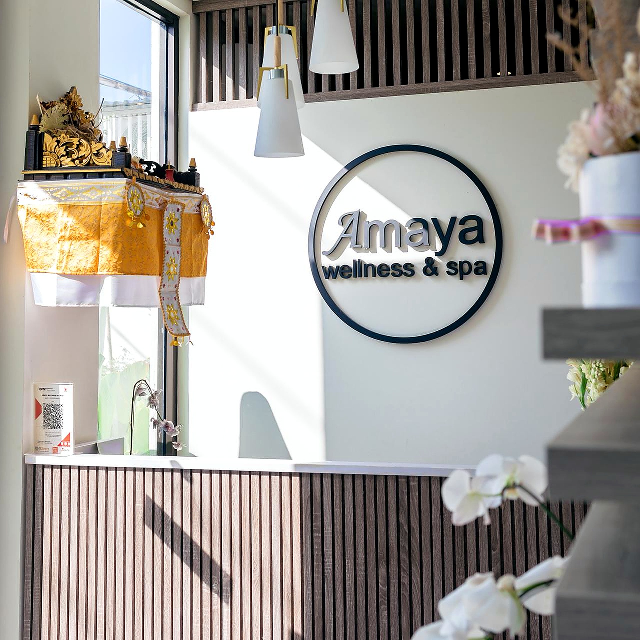Reception desk
